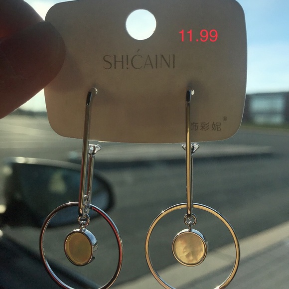 Korean style earrings - Picture 2 of 5